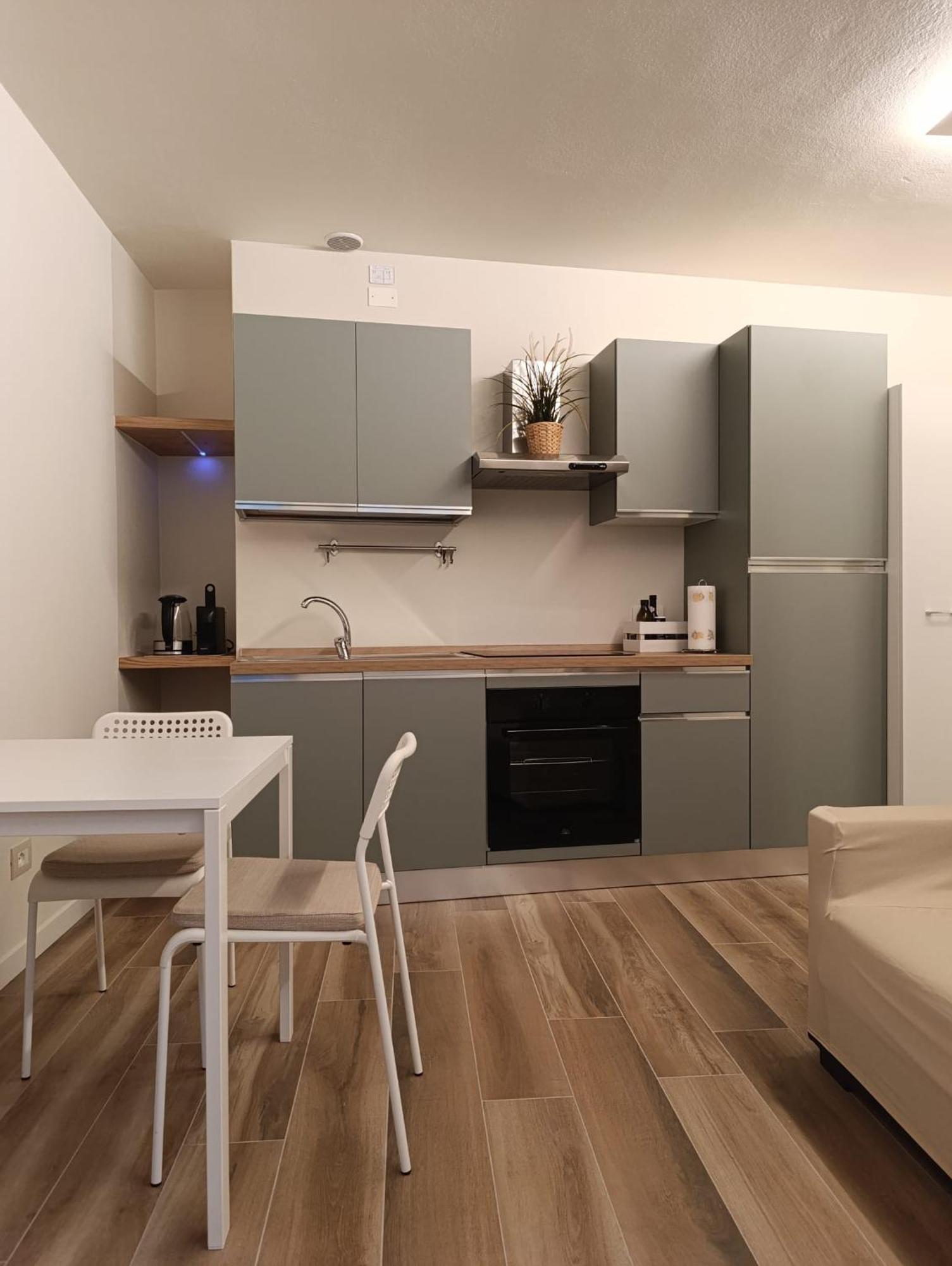 Appartement Il Giardino Di Laura à Toscolano Maderno Extérieur photo